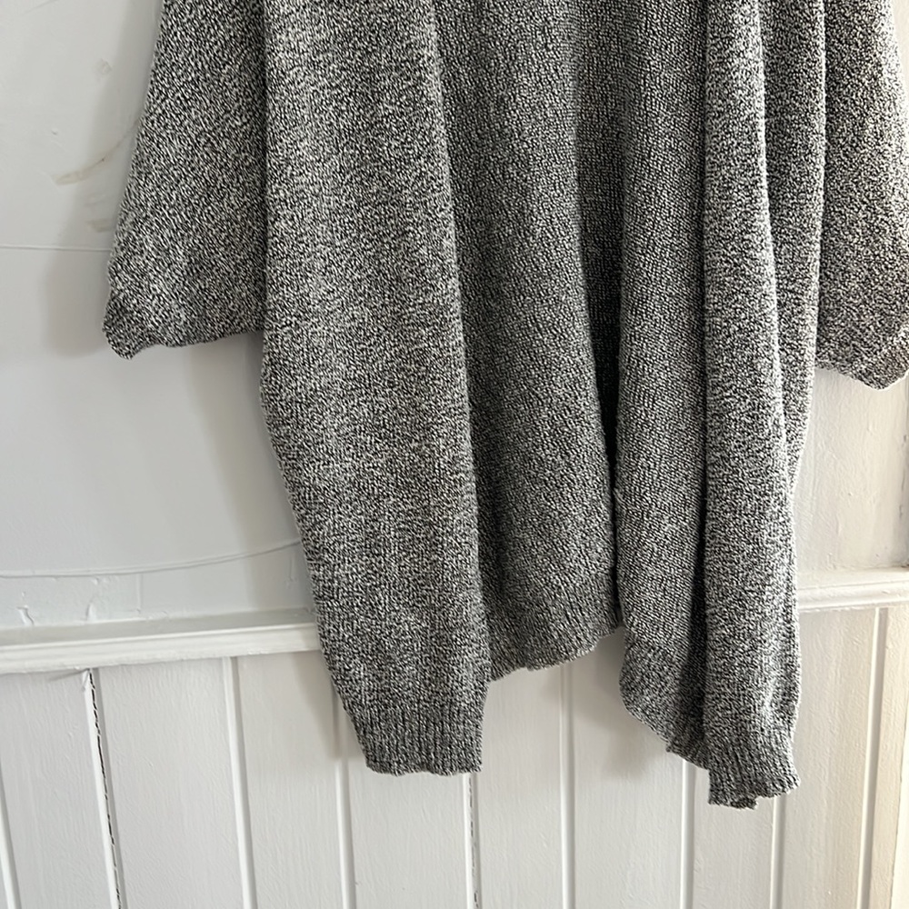 Basin And Range Like New - image 3